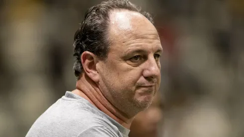 Ceni durante revés para o Atlético-MG