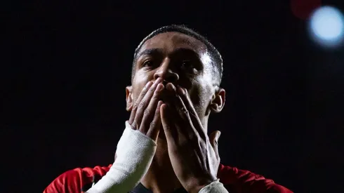 Lacerda comemorando gol pelo Sport.