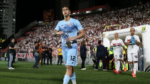PE – RECIFE – 16/08/2025 – BRASILEIRO A 2025, SPORT X SAO PAULO – Leandro goleiro do Sao Paulo durante a partida entre Sport e Sao Paulo na Ilha do Retiro em Recife (PE), pelo Campeonato Brasileiro da Serie A 2025. Foto: Marlon Costa/AGIF