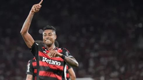 RJ – RIO DE JANEIRO – 01/11/2025 – BRASILEIRO A 2025, FLAMENGO X SPORT – Bruno Henrique jogador do Flamengo comemora seu gol durante partida contra o Sport no estadio Maracana pelo campeonato Brasileiro A 2025. Foto: Thiago Ribeiro/AGIF