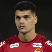 Exclusivo: Gabriel Brazão sente dores na lombar por causa de gramado sintético em Palmeiras x Santos