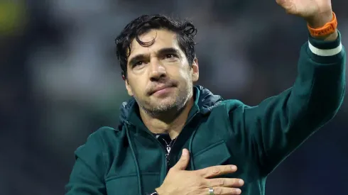 Abel Ferreira, técnico do Palmeiras em partida pelo campeonato brasileiro (Foto: Alexandre Schneider/Getty Images)