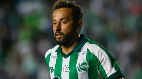 Nenê marca gol da virada do Juventude e