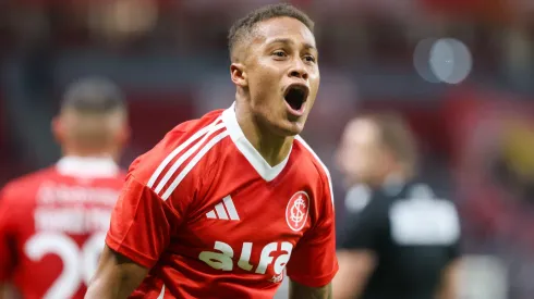 Vitinho, atacante do Internacional em partida pelo campeonato brasileiro (Foto: Ricardo Duarte / SCI)