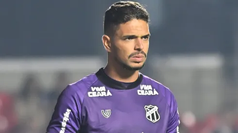 Goleiro se destacou com uma bela defesa