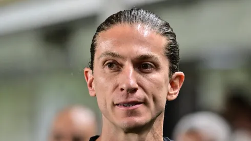 SP – SANTOS – 05/11/2025 – BRASILEIRO A 2025, SAO PAULO X FLAMENGO – Filipe Luis tecnico do Flamengo durante partida contra o Sao Paulo no estadio Vila Belmiro pelo campeonato Brasileiro A 2025. Foto: Jota Erre/AGIF