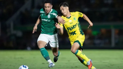 Vitor Roque jogador do Palmeiras durante partida contra o Mirassol – Foto: Joisel Amaral/AGIF