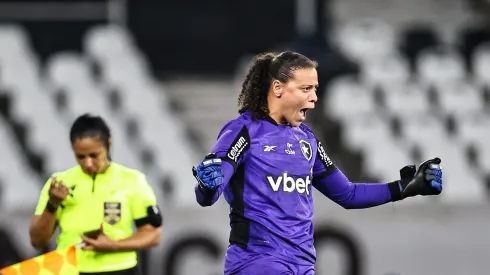 Michelle em partida pelo Botafogo – Foto: Arthur Barreto/Botafogo