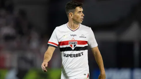 SP – BRAGANCA PAULISTA – 16/07/2025 – BRASILEIRO A 2025, BRAGANTINO X SAO PAULO – OSCAR jogador do Sao Paulo lamenta durante partida contra o Bragantino no estadio Cicero De Souza Marques pelo campeonato Brasileiro A 2025. Foto: Joisel Amaral/AGIF