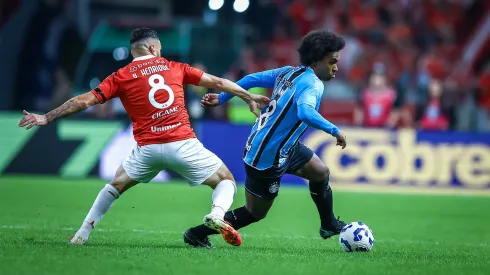 Willian (D) pode ser reforço para a próxima rodada