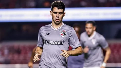 SP – SAO PAULO – 24/05/2025 – BRASILEIRO A 2025, SAO PAULO X MIRASSOL – Oscar jogador do Sao Paulo durante aquecimento antes da partida contra o Mirassol no estadio Morumbi pelo campeonato Brasileiro A 2025. Foto: Fabio Giannelli/AGIF