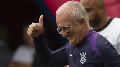 Dorival Junior, técnico do Corinthians, durante partida contra o Bragantino no estadio Cicero De Souza Marques pelo campeonato Brasileiro A 2025. Foto: Anderson Romao/AGIF