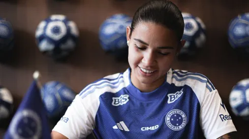 Lorena permanece no Cruzeiro até o fim de 2027 – Foto: Gustavo Martins/Cruzeiro