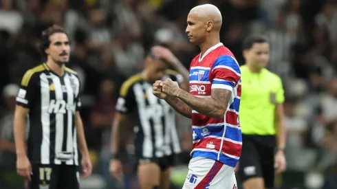 Deyverson marca três vezes e o Fortaleza arranca empate com o Atlético-MG na Arena MRV.