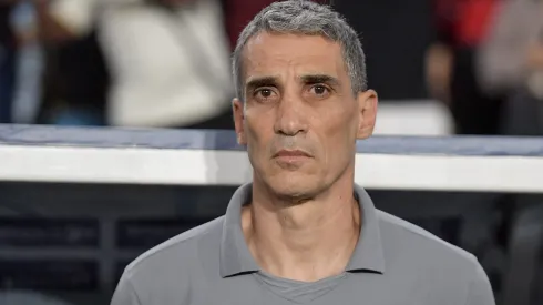 Treinador segue fazendo testes – Foto: Thiago Ribeiro/AGIF.