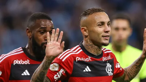 Cebolinha durante jogo na Arena do Grêmio.