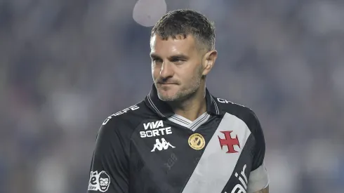 Vegetti é um dos jogadores que perderam espaço no Vasco. Foto: Thiago Ribeiro/AGIF