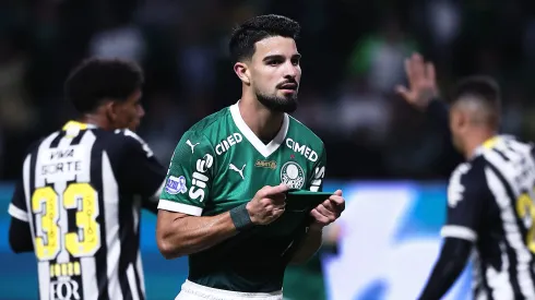 SP – SAO PAULO – 06/11/2025 – BRASILEIRO A 2025, PALMEIRAS X SANTOS – Flaco Lopez jogador do Palmeiras durante partida contra o Santos no estadio Arena Allianz Parque pelo campeonato Brasileiro A 2025. Foto: Ettore Chiereguini/AGIF