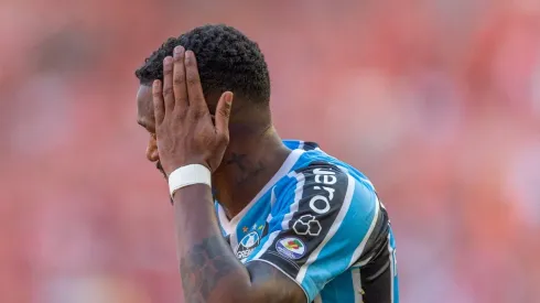 Edenílson tem futuro incerto no Tricolor –
Foto: Liamara Polli/AGIF