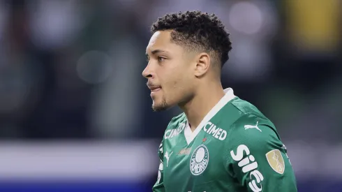 Diretoria do Palmeiras busca acordo por Vitor Roque no STJD