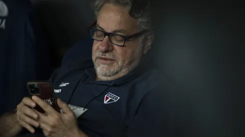 RJ – RIO DE JANEIRO – 17/04/2024 – BRASILEIRO A 2024, FLAMENGO X SAO PAULO – Julio Casares presidente do Sao Paulo antes da partida contra o Flamengo no estadio Maracana pelo campeonato Brasileiro A 2024. Foto: Jorge Rodrigues/AGIF