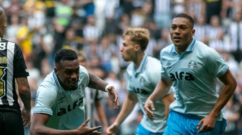 Edenilson é um dos jogadores em possível 'barca' gremista para a virada do ano sob gestão de Odorico Roman