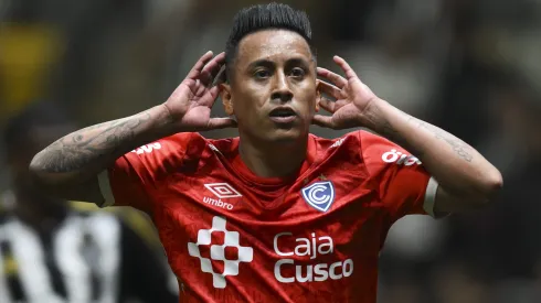Ex-Santos, Cueva está próximo de se aposentar do futebol para entrar para a política no Peru