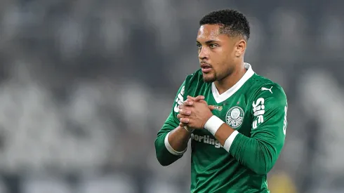 Vitor Roque em campo pelo Verdão. Foto: Thiago Ribeiro/AGIF