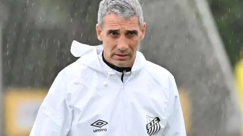 Vojvoda define cartas no meio-campo para clássico decisivo contra o Palmeiras — Foto Jota ErreAGIF