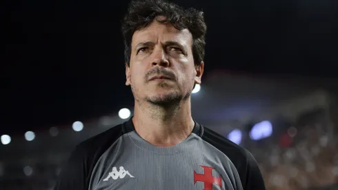 Fernando Diniz tem dúvidas no Vasco para enfrentar o Grêmio – Foto: Thiago Ribeiro/AGIF