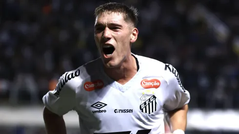 Rollheiser anota al final y Santos vence a Palmeiras para salir de la Z4 del Brasileirão.