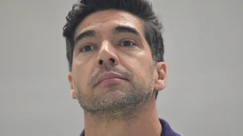 Abel Ferreira sente os desfalques do Palmeiras em derrota para o Santos.