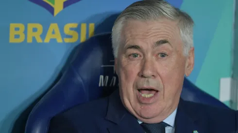 Carlo Ancelotti durante partida da Seleção Brasileira – Foto: Thiago Ribeiro/AGIF