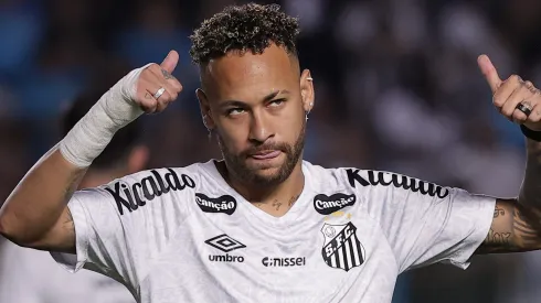 Santos de Neymar venceu o rival Palmeiras na Vila Belmiro