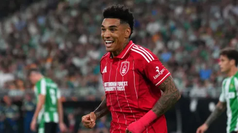 Igor Jesus comemora seu gol pelo Nottingham Forest – (Photo by Aitor Alcalde/Getty Images)