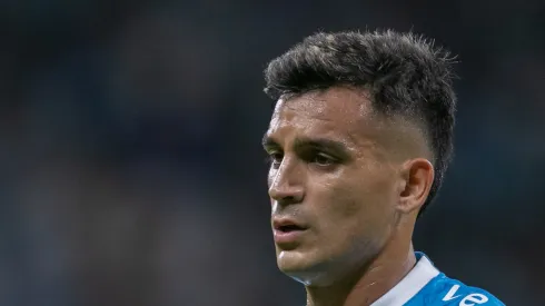 Cristaldo durante jogo com a camisa gremista.