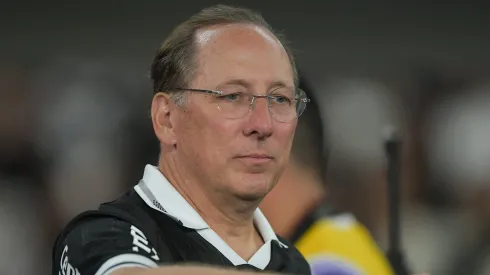 BRASILEIRO A 2025, BOTAFOGO X CORINTHIANS – John Textor CEO do Botafogo durante partida contra o Corinthians no estadio Engenhao pelo campeonato Brasileiro A 2025.