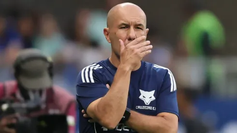 Leonardo Jardim prepara mudança importante no Cruzeiro para a temporada – Foto: Gilson Lobo/AGIF