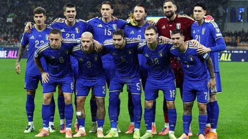 MILAN, ITALY – NOVEMBER 16: Players of Italy pose for a team photograph prior to the FIFA World Cup 2026 qualifier match between Italy and Norway at San Siro Stadium on November 16, 2025 in Milan, Italy. (Photo by Marco Luzzani/Getty Images)