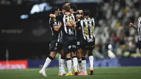 Jogadores do Atlético comemoram os três pontos sobre o Bahia: com a vitória, Galo chegou aos 40 pontos