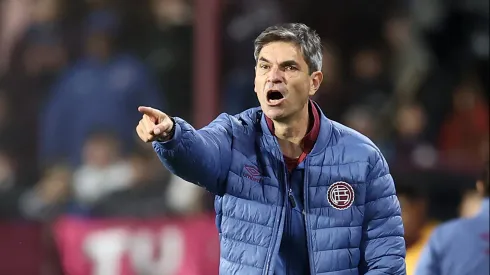 Mauricio Pellegrino vem fazendo um bom trabalho no Lanús.