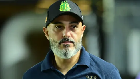 Guanaes durante o jogo na Vila Belmiro