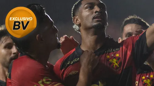 Derik Lacerda jogador do Sport comemora seu gol durante partida contra o Mirassol no estádio Ilha do Retiro pelo campeonato Brasileiro A 2025. Foto: Rafael Vieira/AGIF