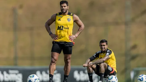Hulk e Dudu em treino do Galo – Foto: Paulo Henrique França / Atlético