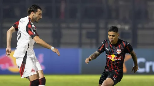 BRASILEIRO A 2025, BRAGANTINO X FLAMENGO – jogador do Flamengo durante partida contra o Bragantino no estadio Cicero De Souza Marques pelo campeonato Brasileiro A 2025.