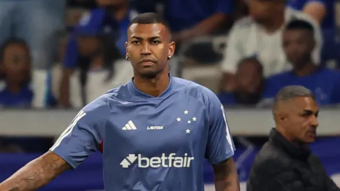 CRUZEIRO X JUVENTUDE – Walace jogador do Cruzeiro durante aquecimento antes da partida contra o Juventude no estadio Mineirao pelo campeonato Brasileiro A 2024. Foto: Gilson Lobo/AGIF