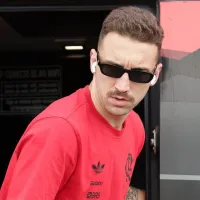 Torcida do Flamengo recebe drama sobre Léo Ortiz e o zagueiro está fora para jogo contra o Bragantino