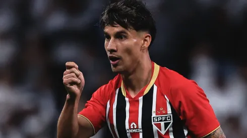 Ferreirinha cometeu pênalti em Corinthians x São Paulo.