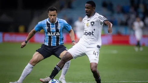 Botafogo x Grêmio se enfrentam pelo Campeonato Brasileiro A 2025. Foto: Maxi Franzoi/AGIF
