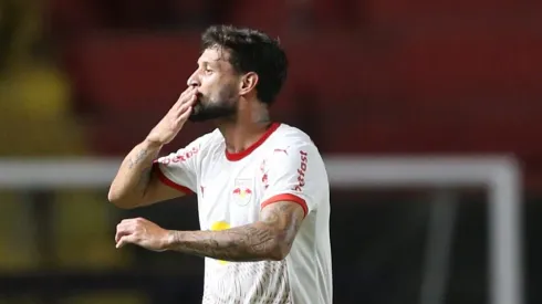 Juninho Capixaba jugador del Red Bull Bragantino – Foto: Marlon Costa/AGIF